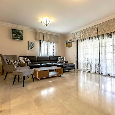 Vila Townhouse Del Duque 5duk49 *