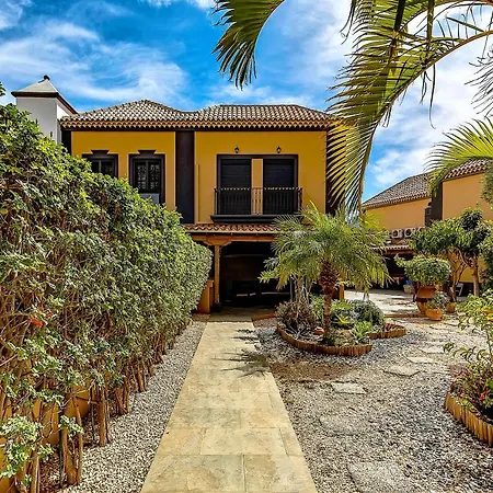 Vila Townhouse Del Duque 5duk49
