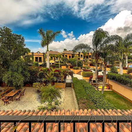Townhouse Del Duque 5duk49 Vila *
